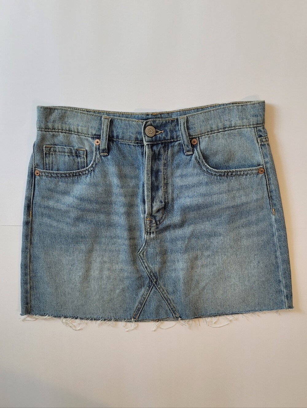 Aeropostale High-Waisted Denim Mini Skirt Light Wash Size 4 GUC